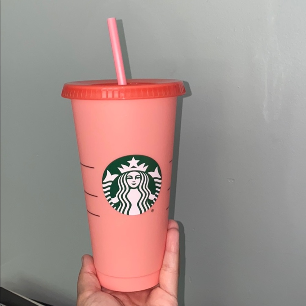 Starbucks Color Changing Reusable Cold Cup 💖‼️